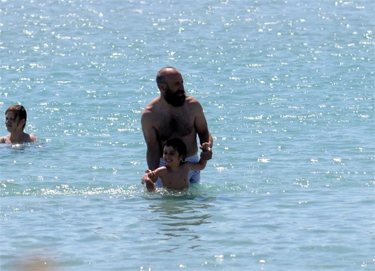 Ali, Halit Ergenç'i böyle kıskandı!