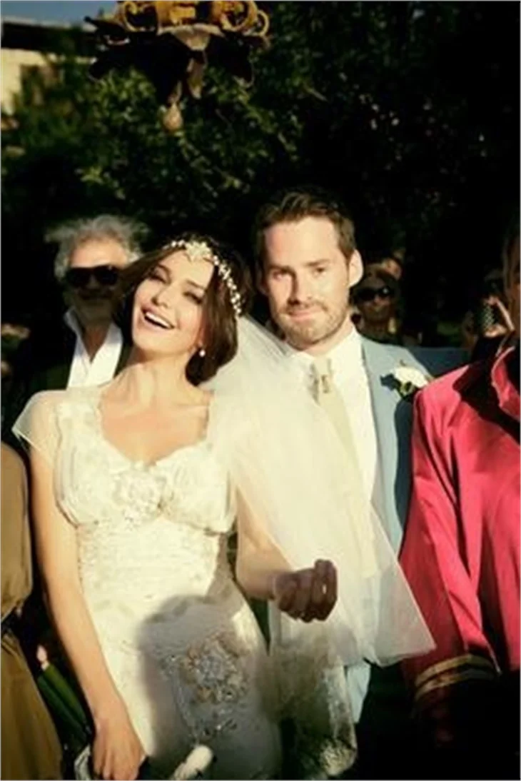 Hande Ataizi ile eşi Benjamin Harvey birbirine girdi!