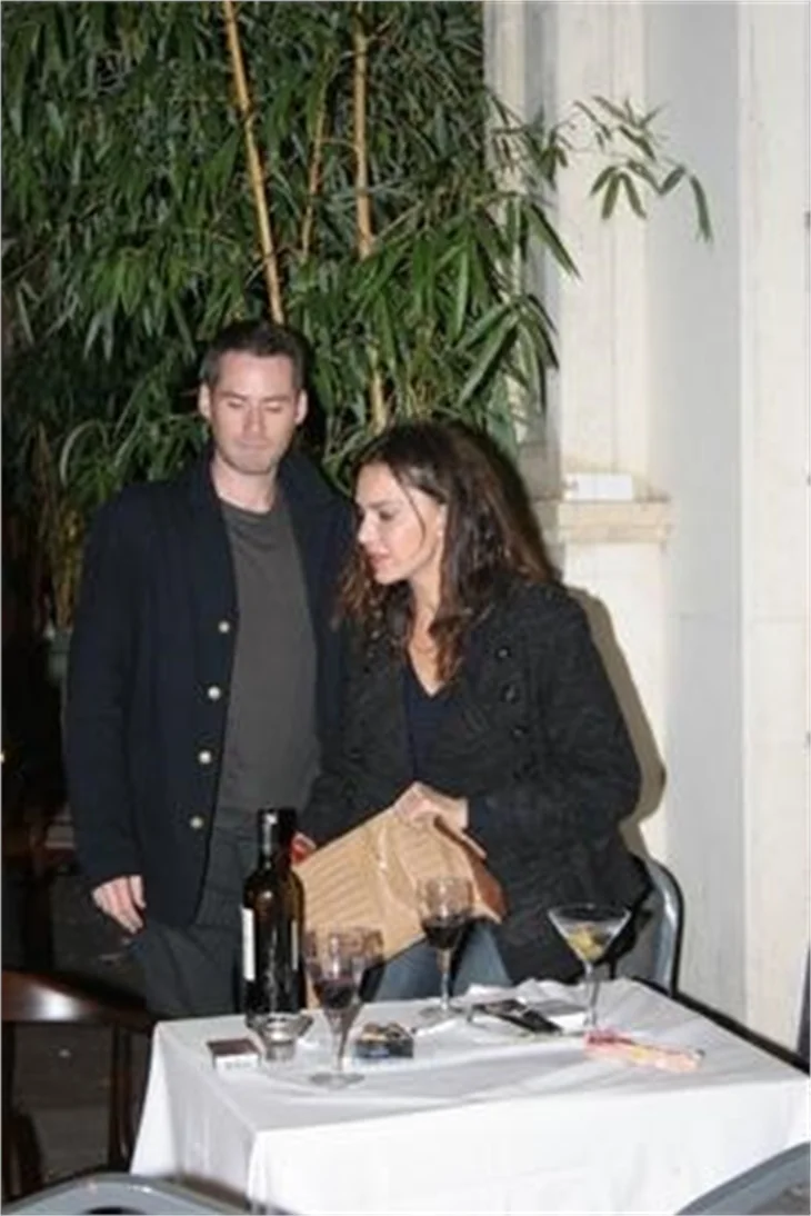 Hande Ataizi ile eşi Benjamin Harvey birbirine girdi!