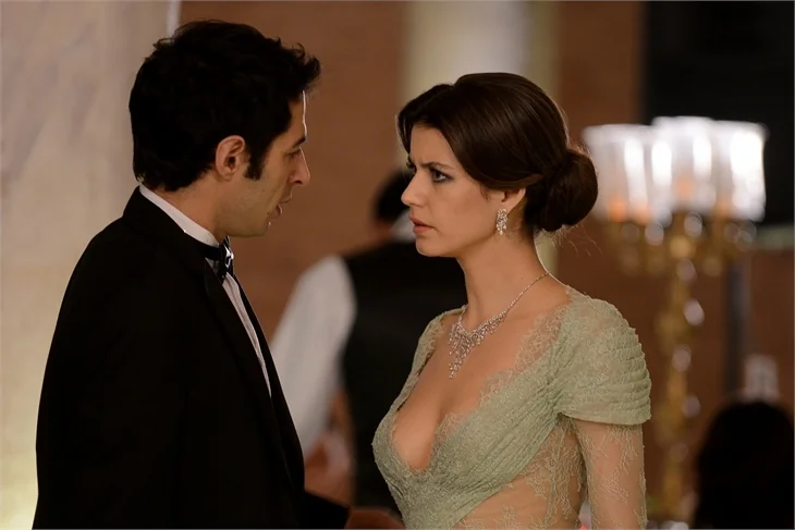 Beren Saat rolüne nasıl hazırlandı?