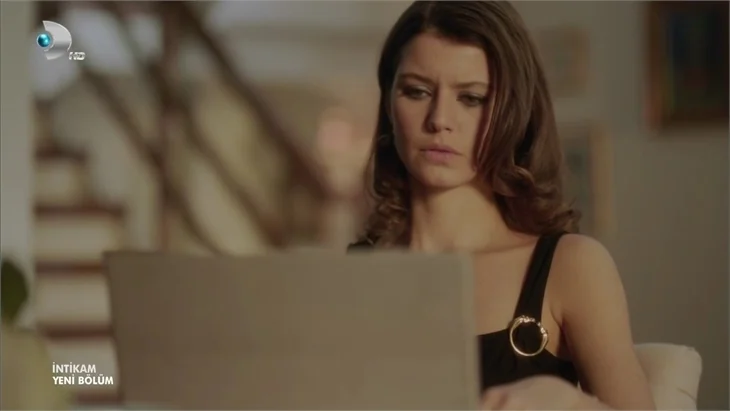 Beren Saat rolüne nasıl hazırlandı?
