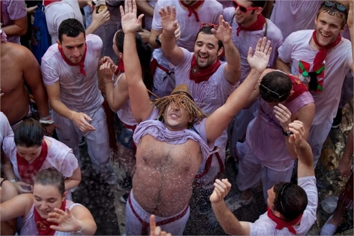 Çılgın festival böyle başladı