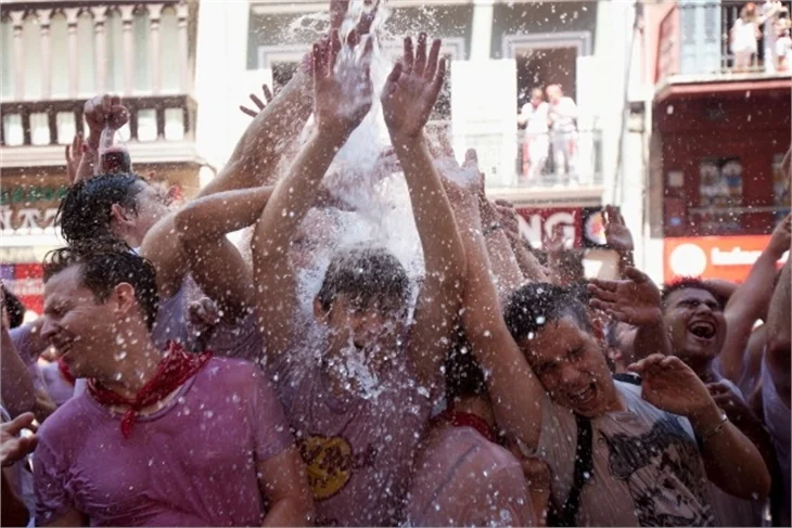 Çılgın festival böyle başladı