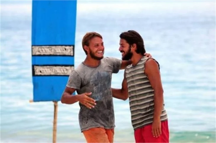 Murat ve Hilmi Cem aynı kıza aşık olursa..