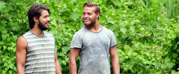 Murat ve Hilmi Cem aynı kıza aşık olursa..