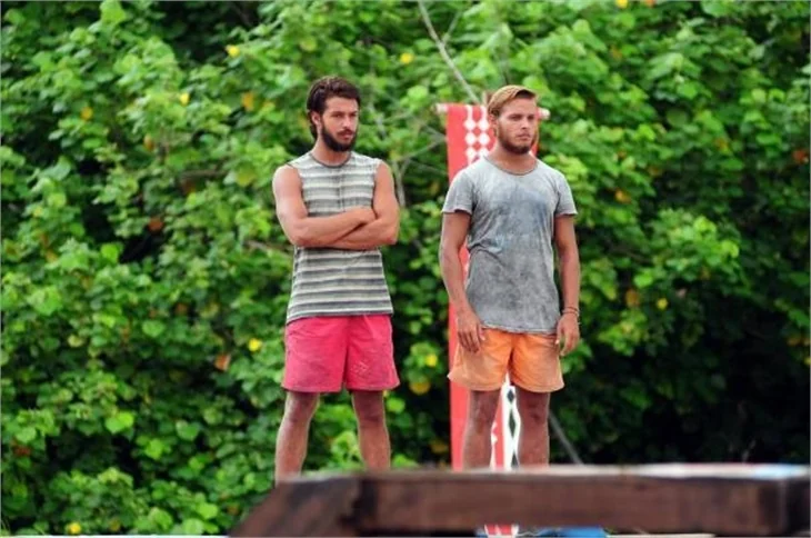 Murat ve Hilmi Cem aynı kıza aşık olursa..