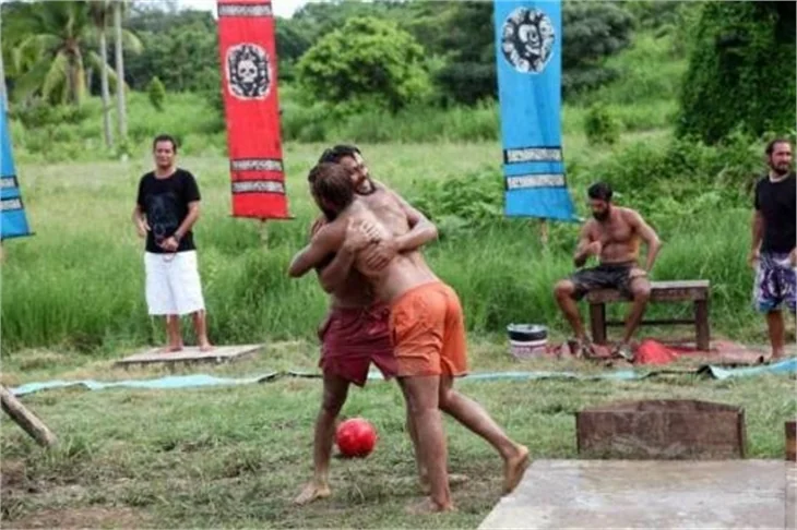 Murat ve Hilmi Cem aynı kıza aşık olursa..