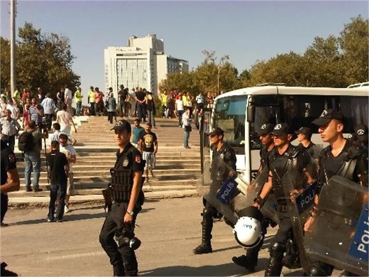 Gezi Parkı tekrar kapatıldı!