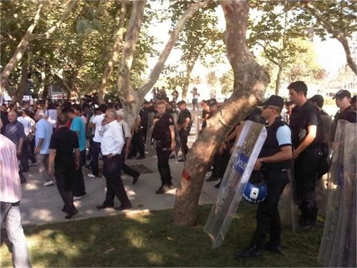 Gezi Parkı tekrar kapatıldı!