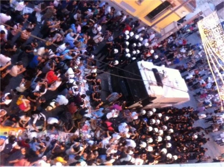 Taksim Meydanı'nda TOMA'lı iftar!
