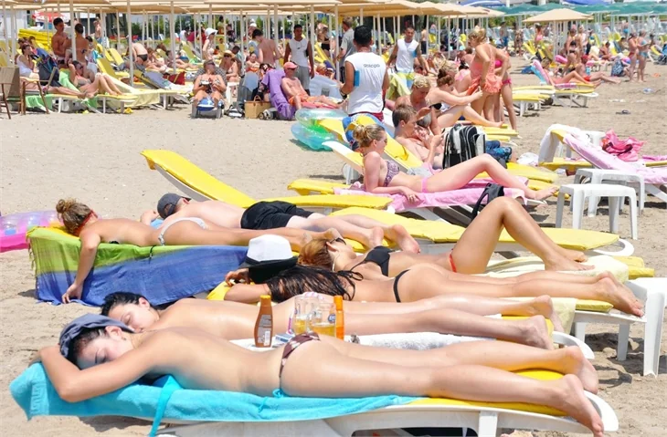 Yabancı turistlere gün doğdu