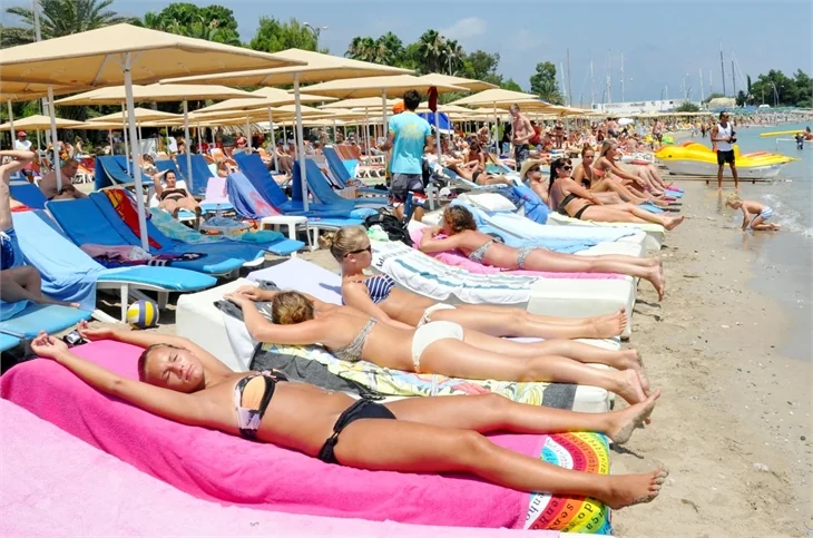 Yabancı turistlere gün doğdu