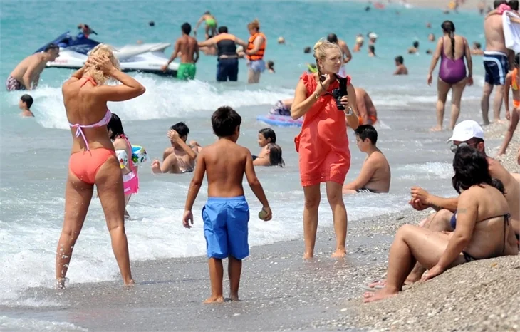 Antalya'da sıcak bunalttı