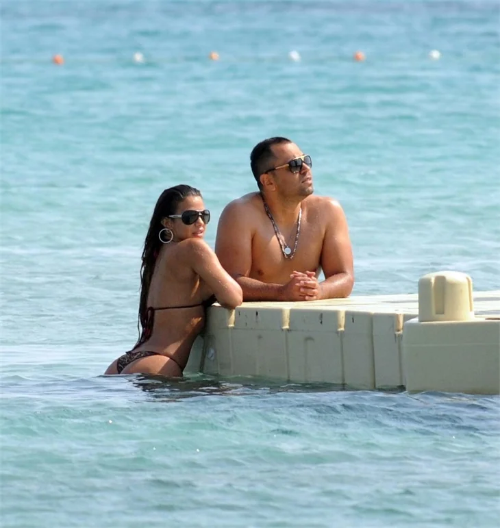 Vida Guerra'nın Çeşme tatili sürüyor