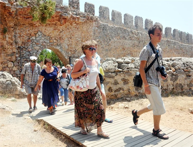 Alanya Kalesi'ne turist akını