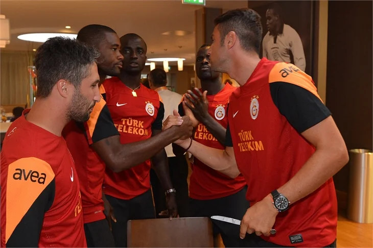 Kral'a İngiltere'de doğumgünü