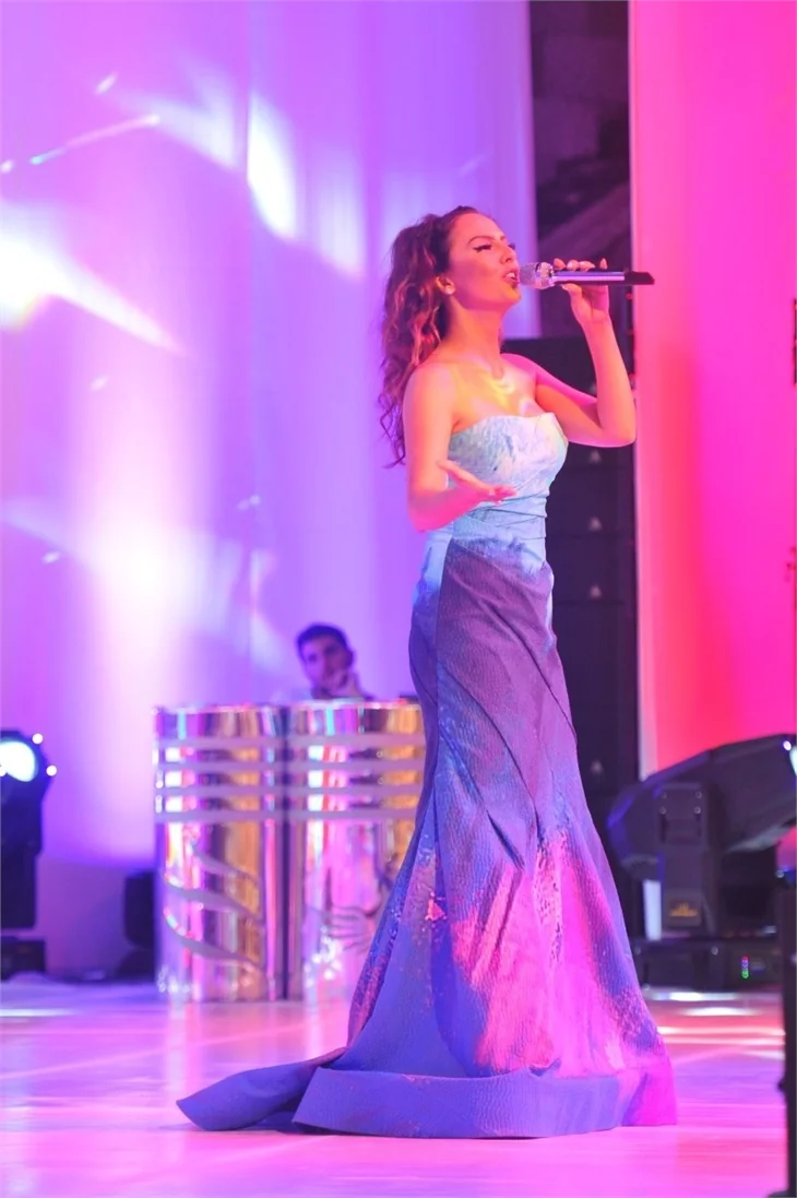 Ebru Gündeş'in Açıkhava şöleni...