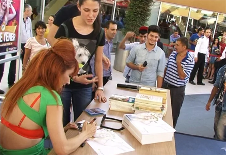 Hande Yener'den duyarlı davranış!