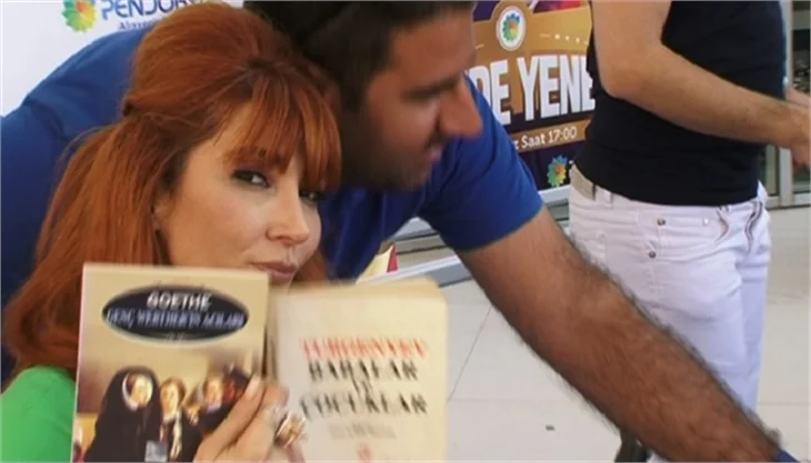 Hande Yener'den duyarlı davranış!
