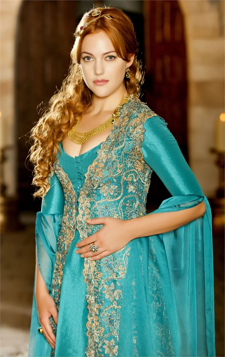Ruslar, Meryem Uzerli'yi istiyor!