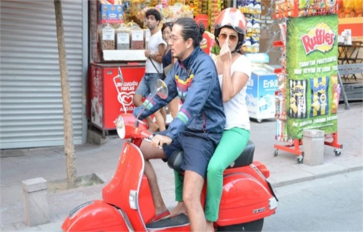 Nurgül Yeşilçay'dan kural ihlaline ramazanlı perdeleme!