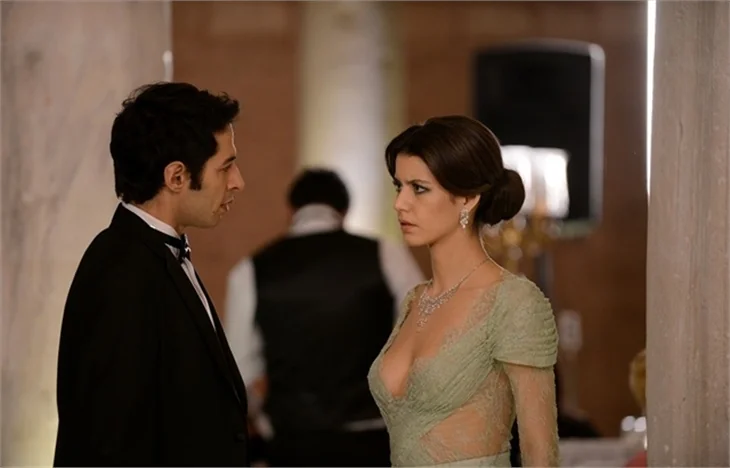 Beren Saat'ten yaz aylarında İntikam sürprizi!