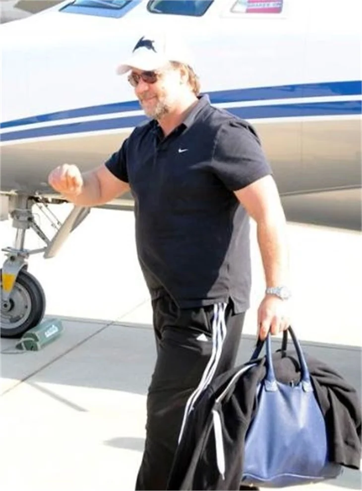 Russell Crowe İstanbul'a ayak bastı!