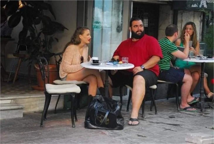 Serenay Sarıkaya, Cihangir müdavimi