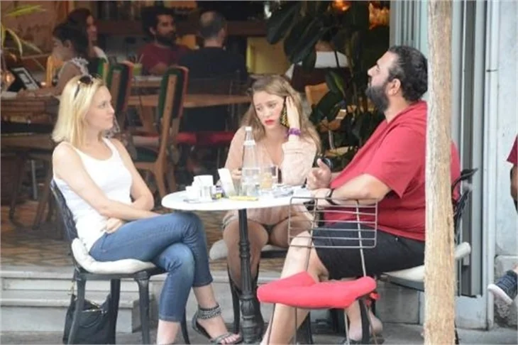 Serenay Sarıkaya, Cihangir müdavimi