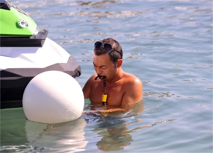 Serdar Ortaç ve Chloe'nin jetski keyfi!