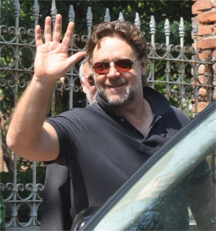 Russell Crowe, Cem Yılmaz'a çok güldü