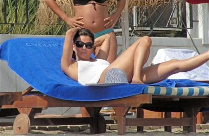 İnce görüneceğim diye 'ne çektin be Eva Longoria'!