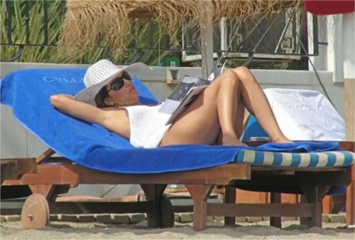 İnce görüneceğim diye 'ne çektin be Eva Longoria'!