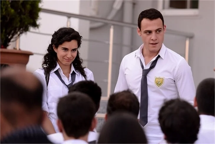 Kerem ve Zeynep arasında sürpriz yakınlaşma