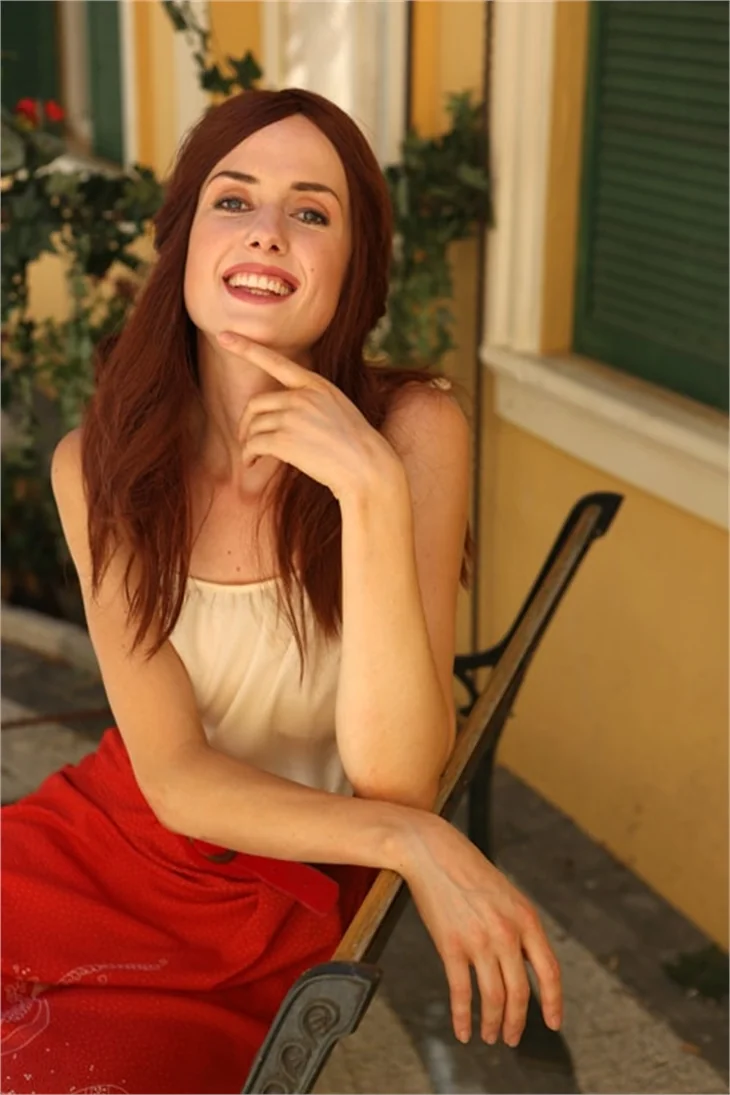Wilma Elles'ten Meryem Uzerli'ye gönderme!