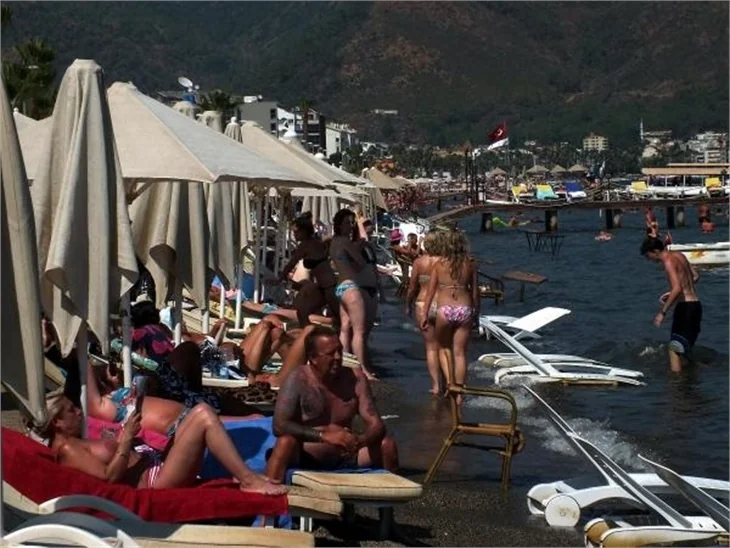 Ege ve Akdeniz yanıyor! Marmaris 47 derece