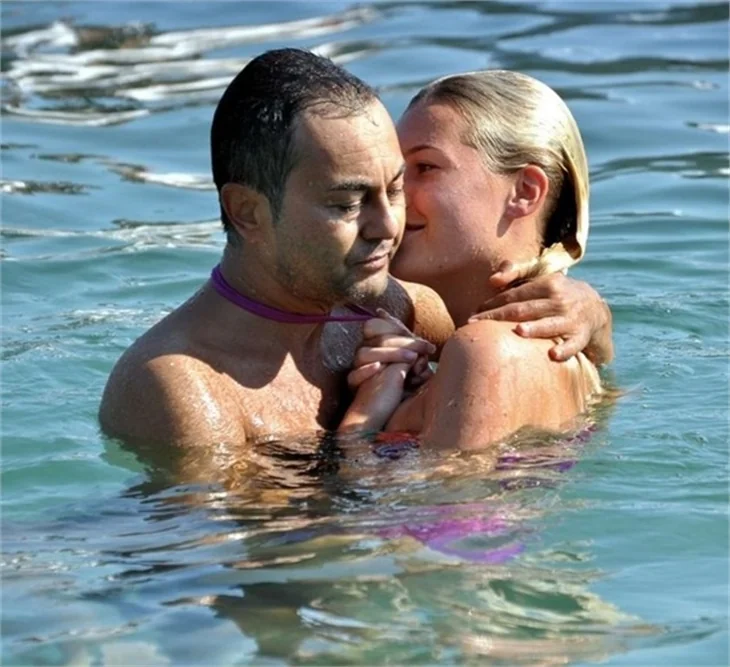 Serdar Ortaç'a tatil 100 bin dolara patladı