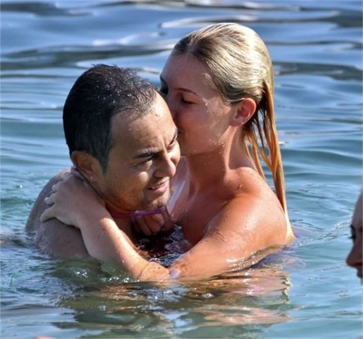 Serdar Ortaç'a tatil 100 bin dolara patladı
