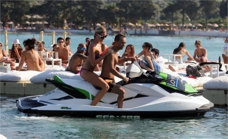 Serdar Ortaç'a tatil 100 bin dolara patladı