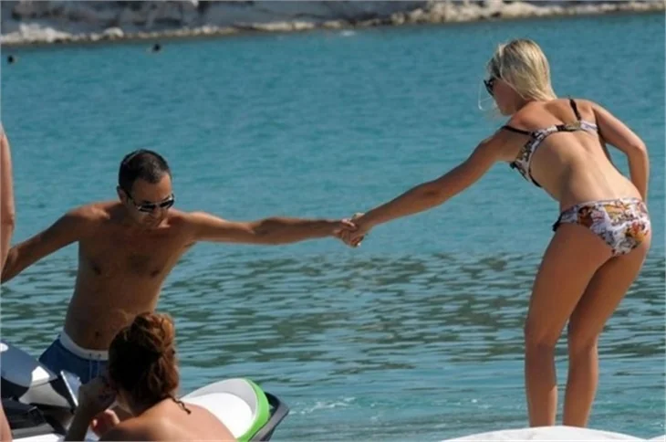 Serdar Ortaç'a tatil 100 bin dolara patladı