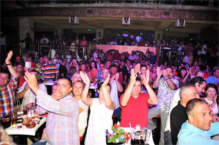 Bülent Ersoy'dan Ajda Pekkan'a sert tepki!