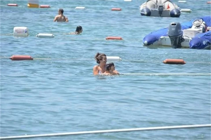 Ozan Güven eski eşiyle tatilde!