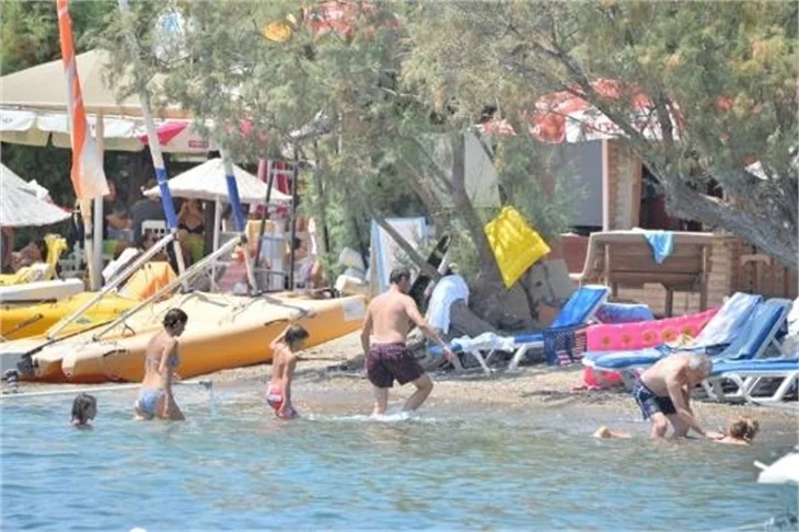Ozan Güven eski eşiyle tatilde!