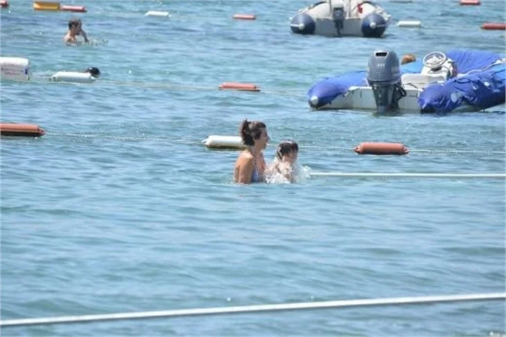 Ozan Güven eski eşiyle tatilde!