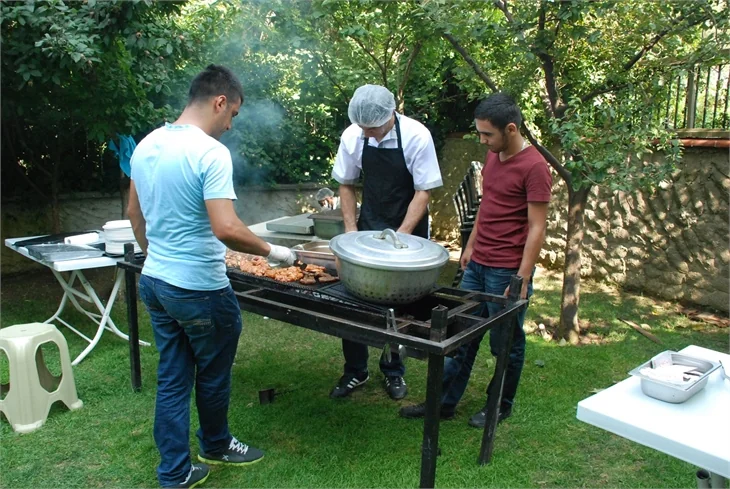 Beni Böyle Sev'de mangal keyfi!