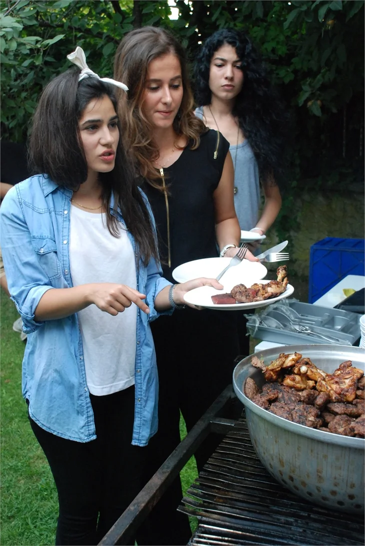 Beni Böyle Sev'de mangal keyfi!