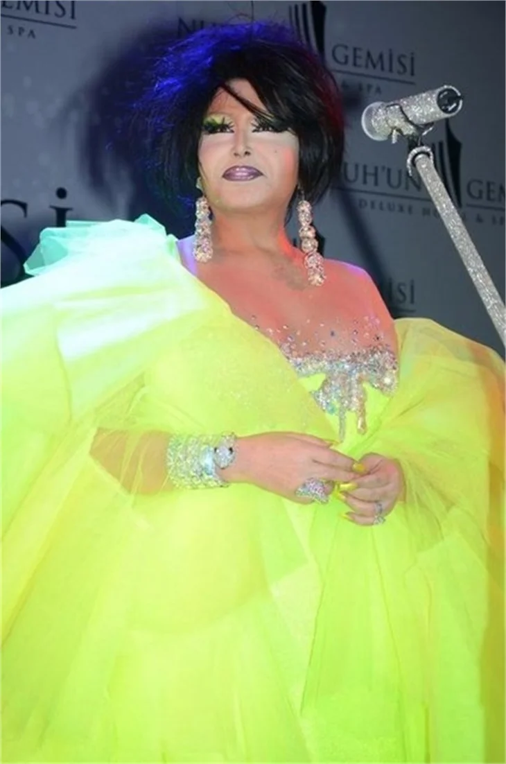 Bülent Ersoy'dan Ajda Pekkan'a: Hödük, ucube!...