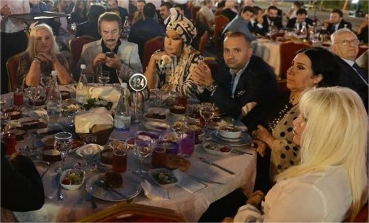 Ajda Pekkan'dan Bülent Ersoy'a cevap gecikmedi!