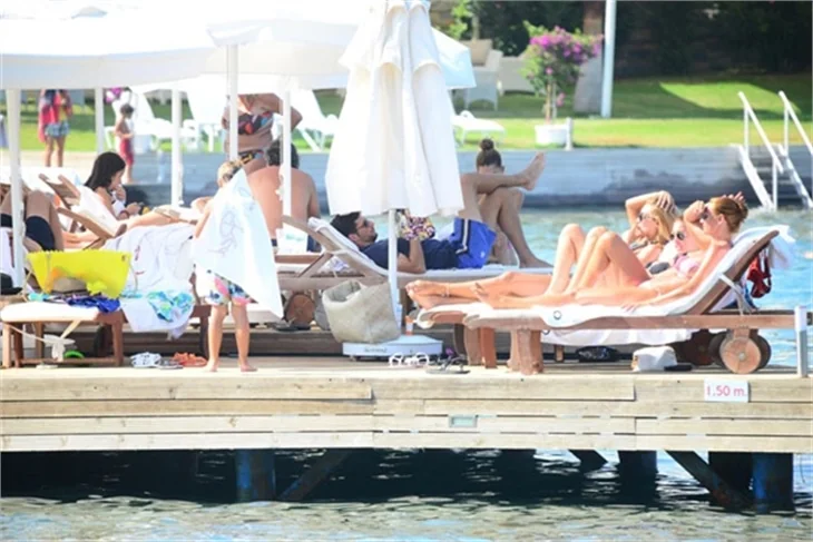 Bütün kızlar Bodrum'da toplandı!