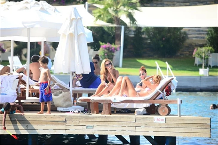 Bütün kızlar Bodrum'da toplandı!